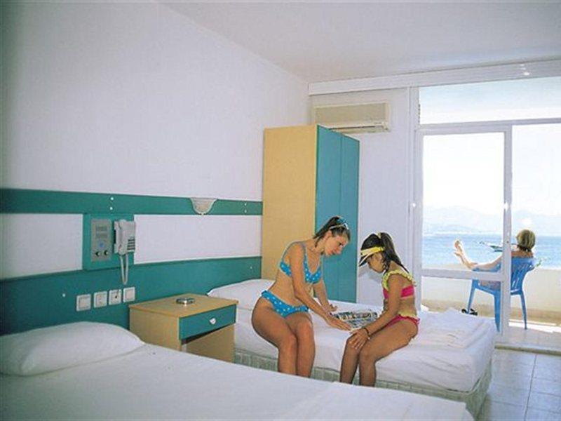 Zeybek Hotel Turunç Esterno foto