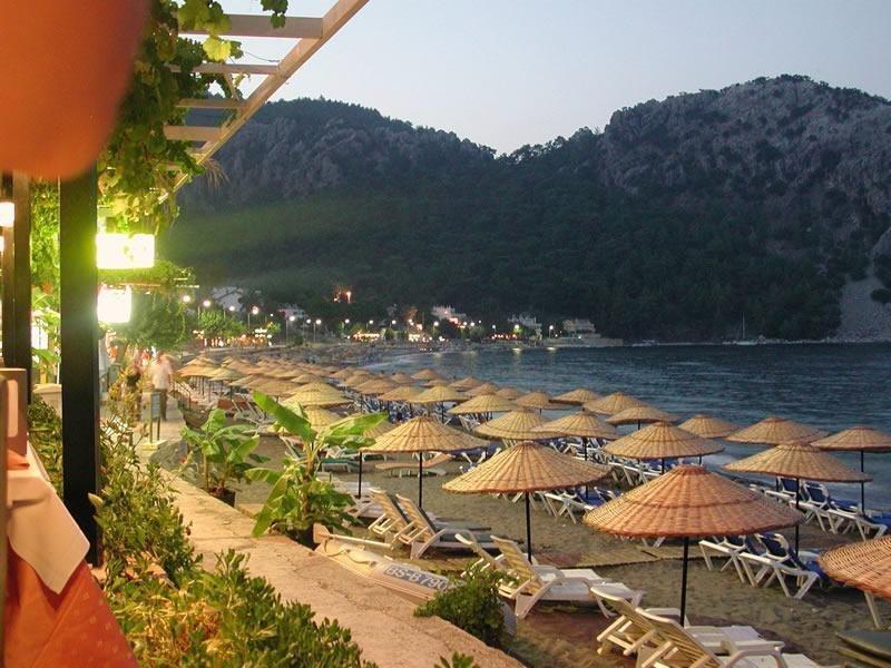 Zeybek Hotel Turunç Esterno foto